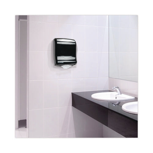 Image of Boardwalk® Multifold Paper Towels, 1-Ply, 9 x 9.45, White, 250 Towels/Pack, 16 Packs/Carton