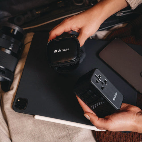 Image of Verbatim® UTA-06 Gan III Universal Travel Adapter, (2) USB-A/(2) USB-C/Quick Charge 4+