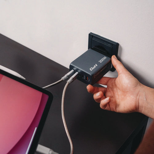 Image of Verbatim® 200 W 4-Port GaN Wall Charger, Black/Gray