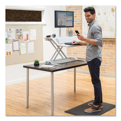Image of Fellowes® Anti-Fatigue Wellness Mat, Rectangular; Beveled Edges, 36 X 24, Black