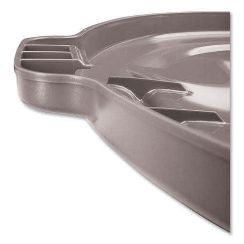 Image of Rubbermaid® Commercial BRUTE Self-Draining Flat Top Lid, for 32 gal Round BRUTE Containers, 22.25" Diameter, Gray
