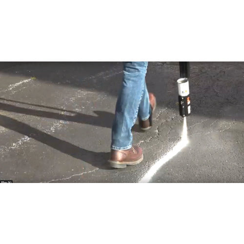 Image of Rust-Oleum® Industrial Choice M1600 System Solvent-Based Precision Line Marking Paint, Flat White, 17 oz Aerosol Can, 12/Carton